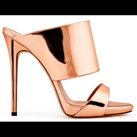 ⭐️giuseppe zanotti rose gold metallic mules 4.7” - Picture 2 of 7